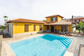 Home2Book Spacious Family Getaway, Private Pool